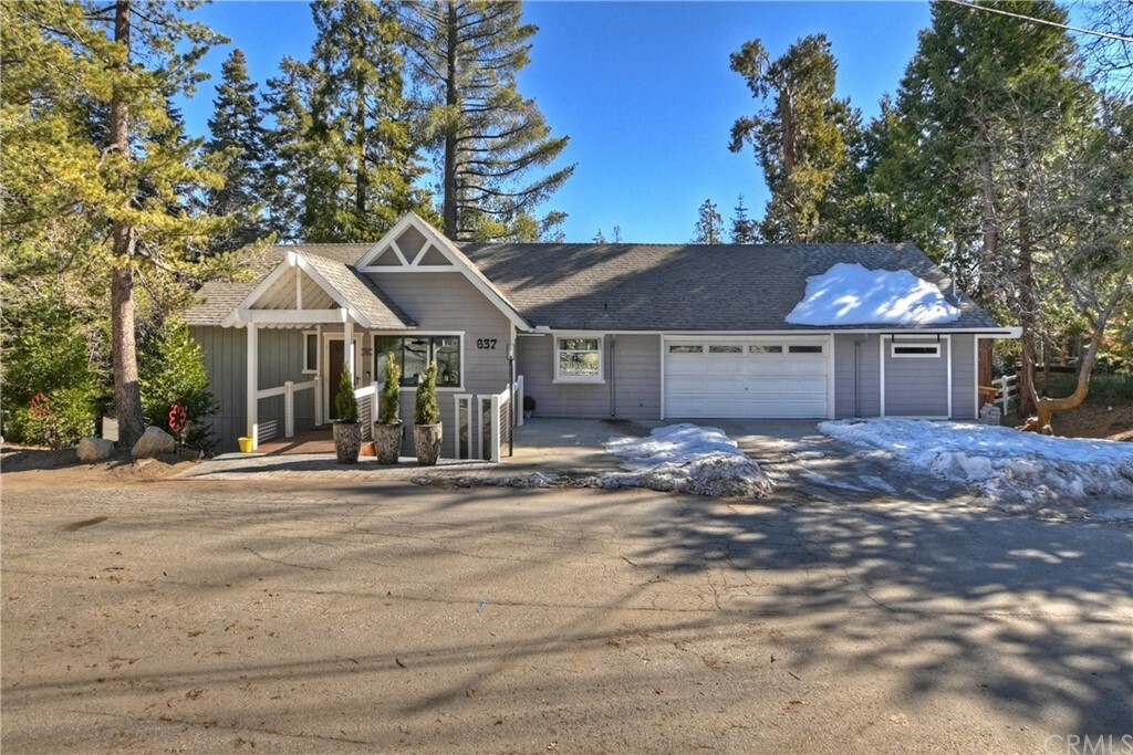 Property Photo:  637 Maxson Drive  CA 92391 