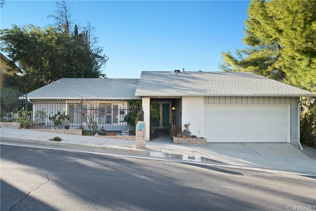 Property Photo:  8961 Farralone Avenue  CA 91304 