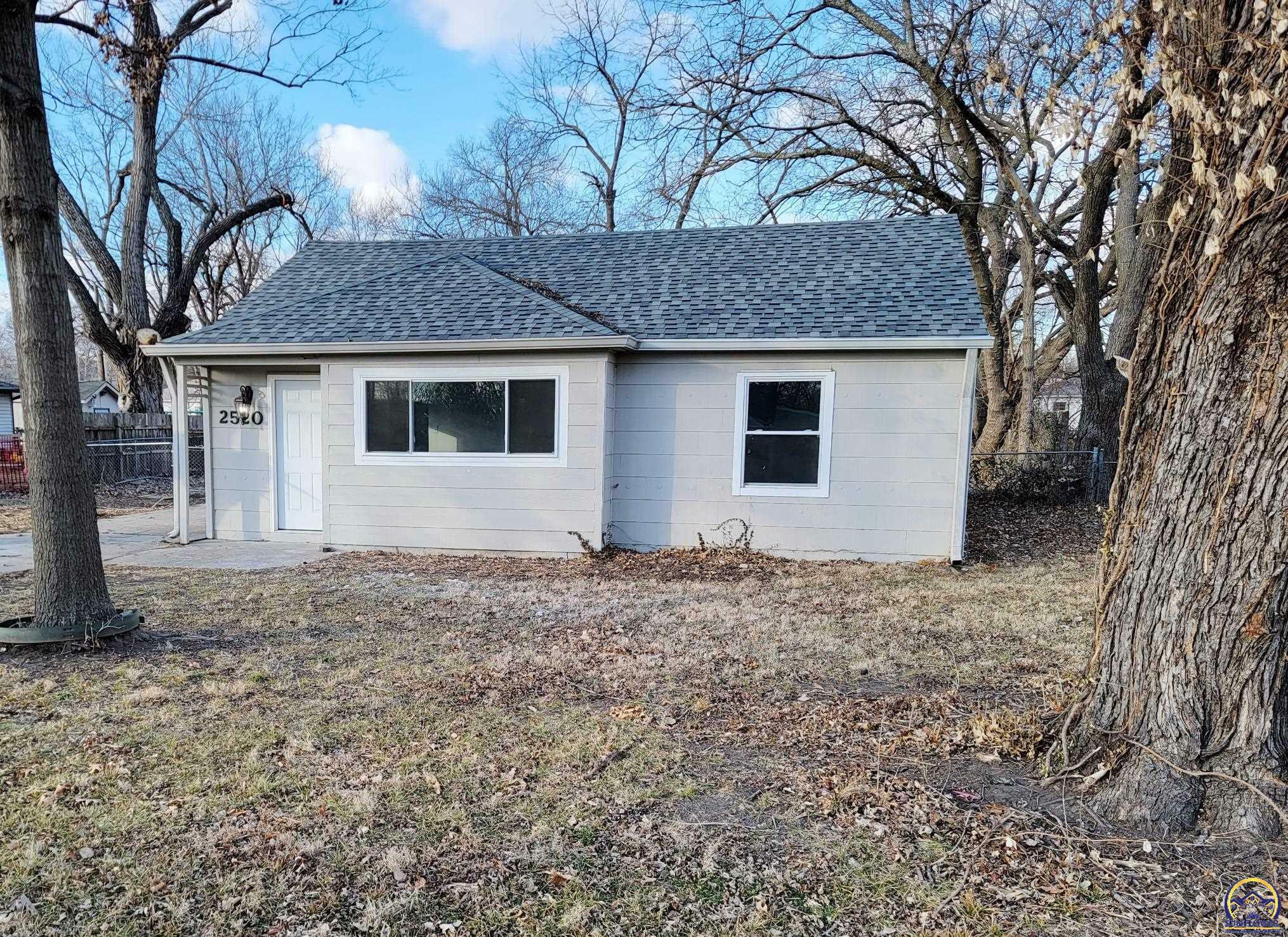 2520 SW 22nd Pk  Topeka KS 66611 photo