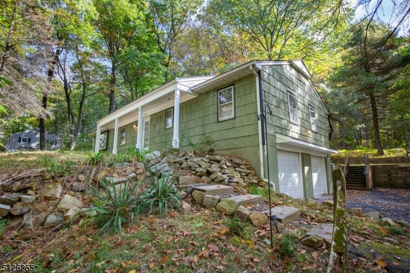 Property Photo:  7 Forest View Dr  NJ 07853 