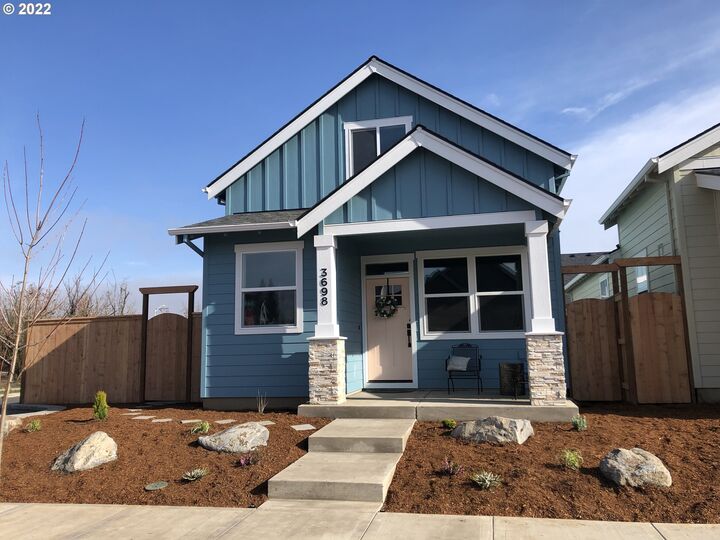 3698 NE Jacob St  McMinnville OR 97128 photo