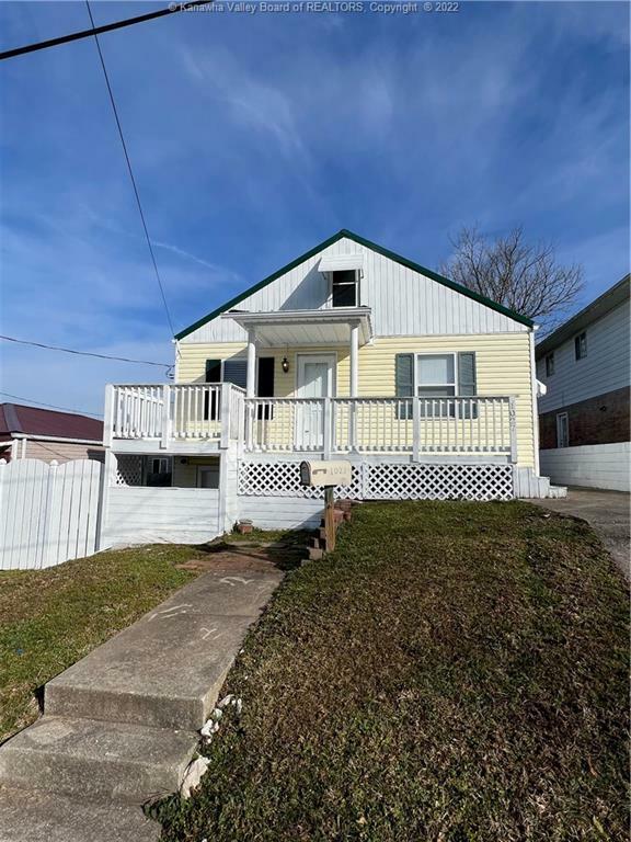 Property Photo: 1027 10th Street WV 25143