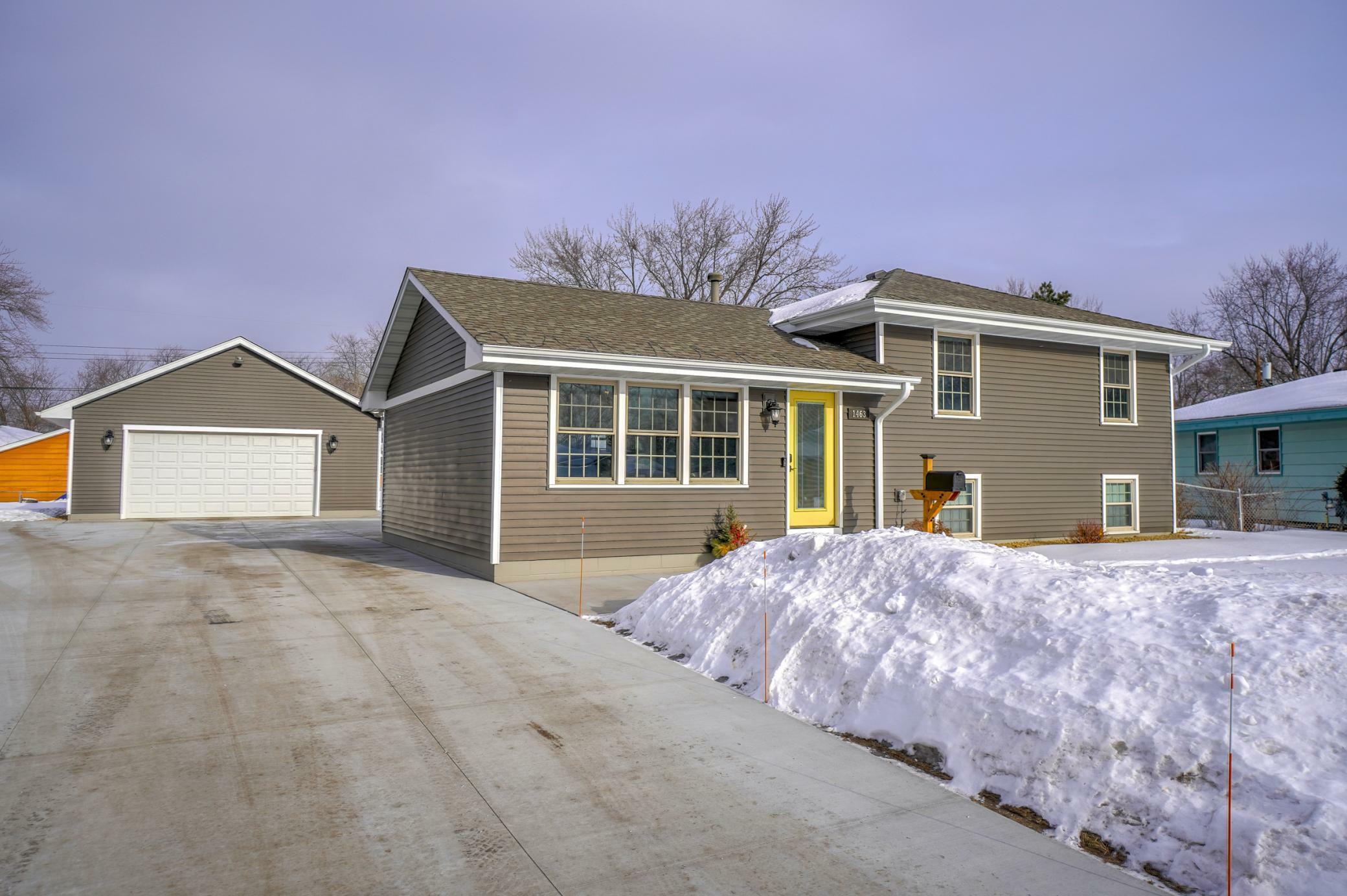 Property Photo: 1463 Dixon Drive MN 55071