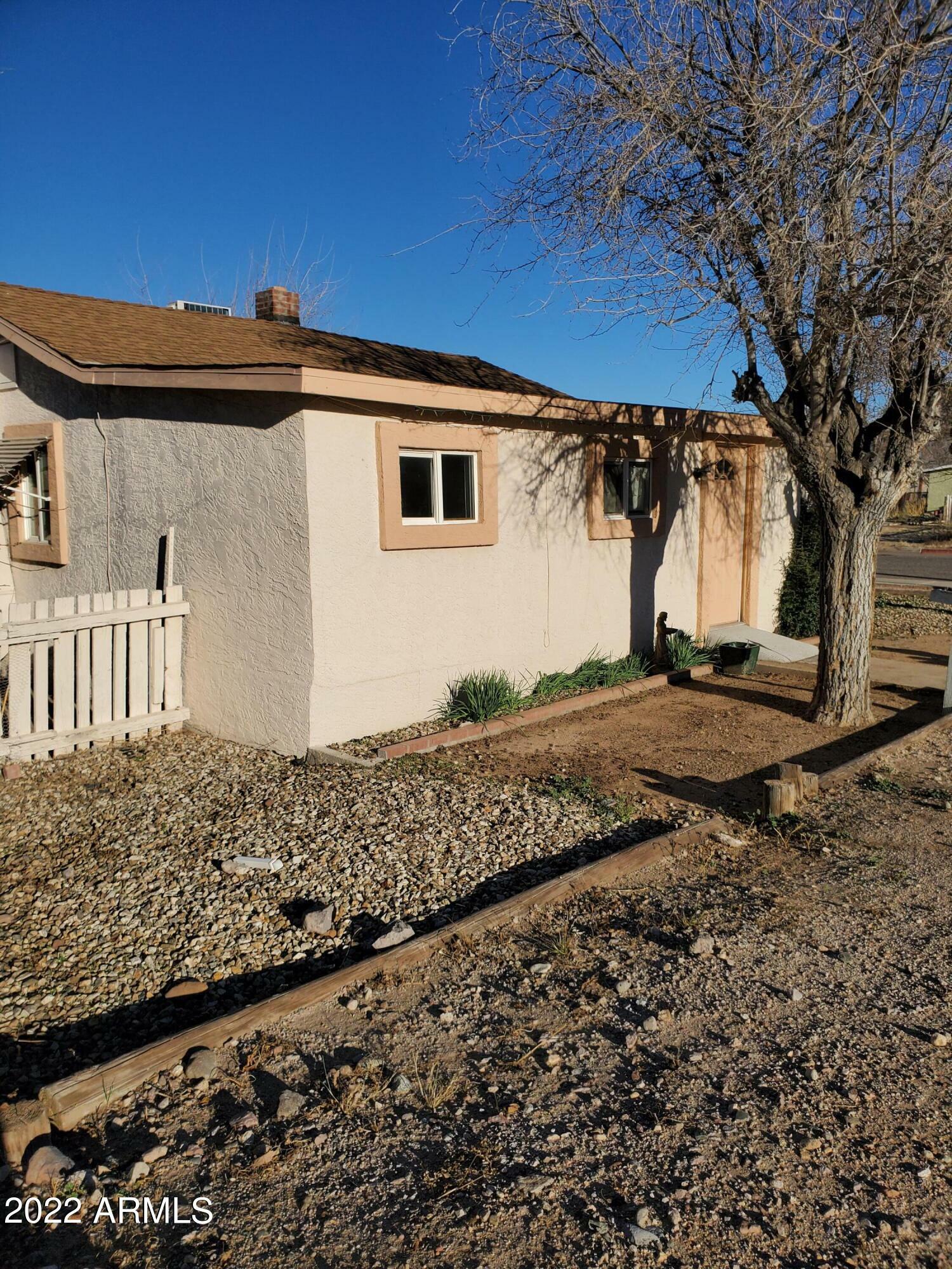 Property Photo:  513 N Madison Street  AZ 85390 