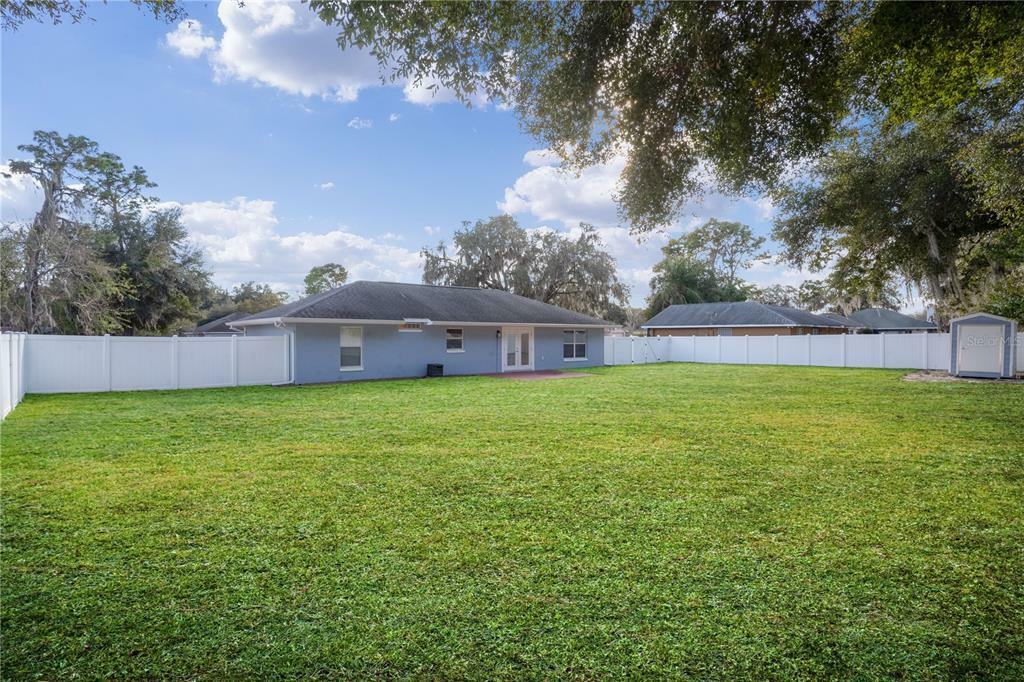 Property Photo:  803 Berryhill Circle  FL 34731 