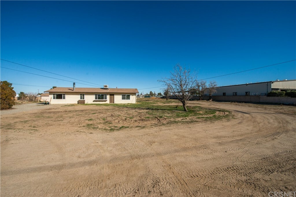 Property Photo:  42636 6th Street E  CA 93535 