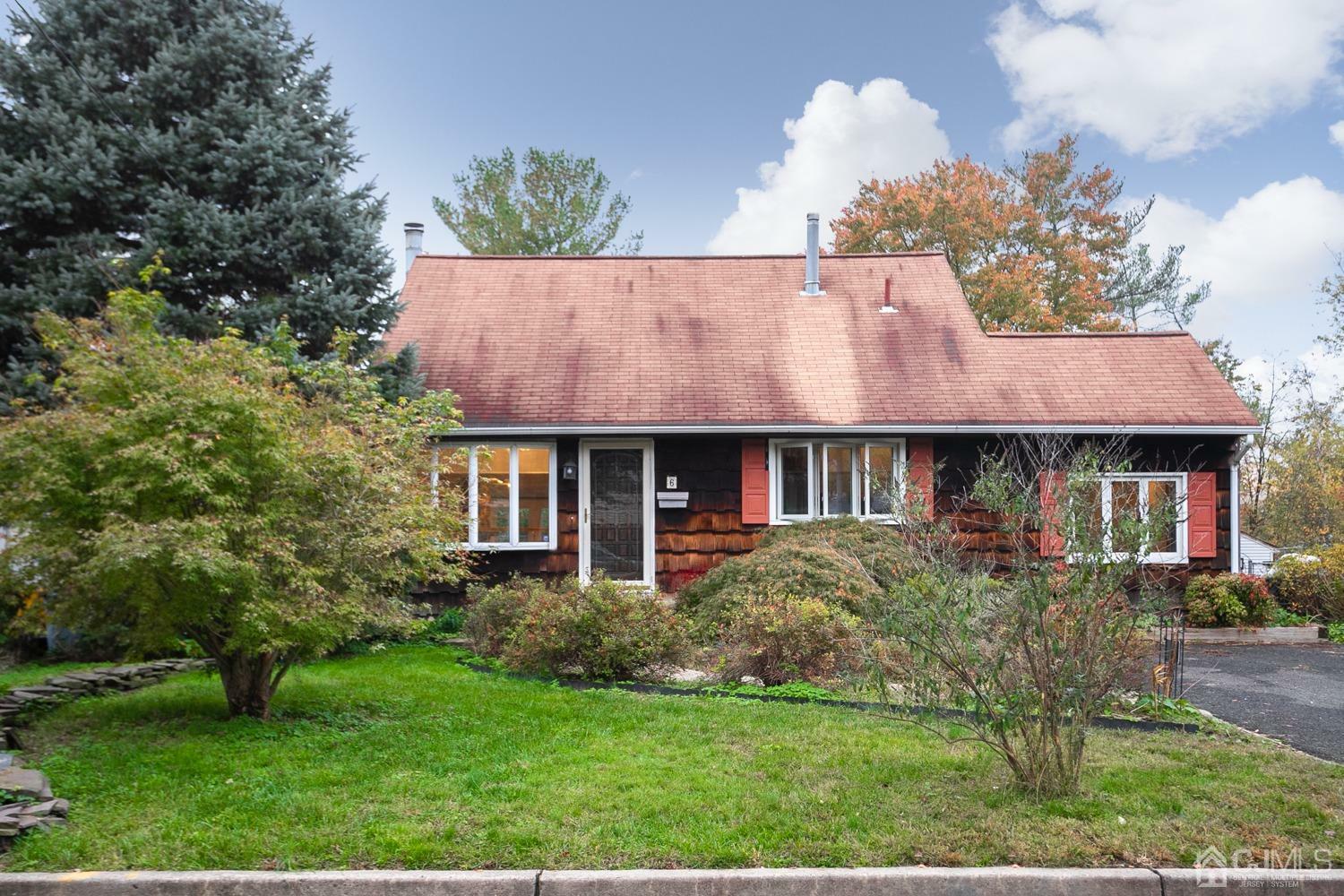 Property Photo:  6 Bell Court  NJ 08816 