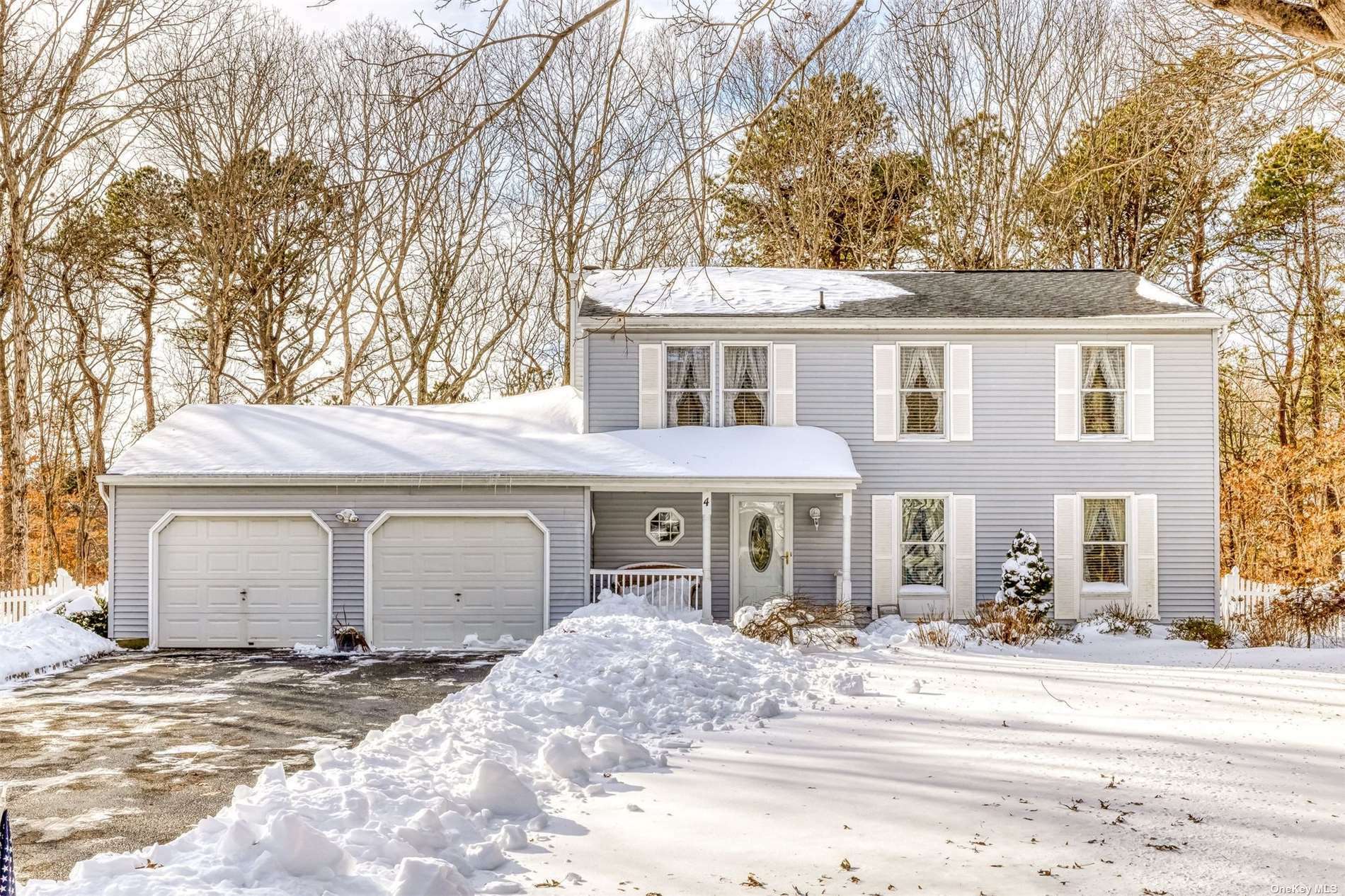 Property Photo:  4 Eagle Lane  NY 11949 