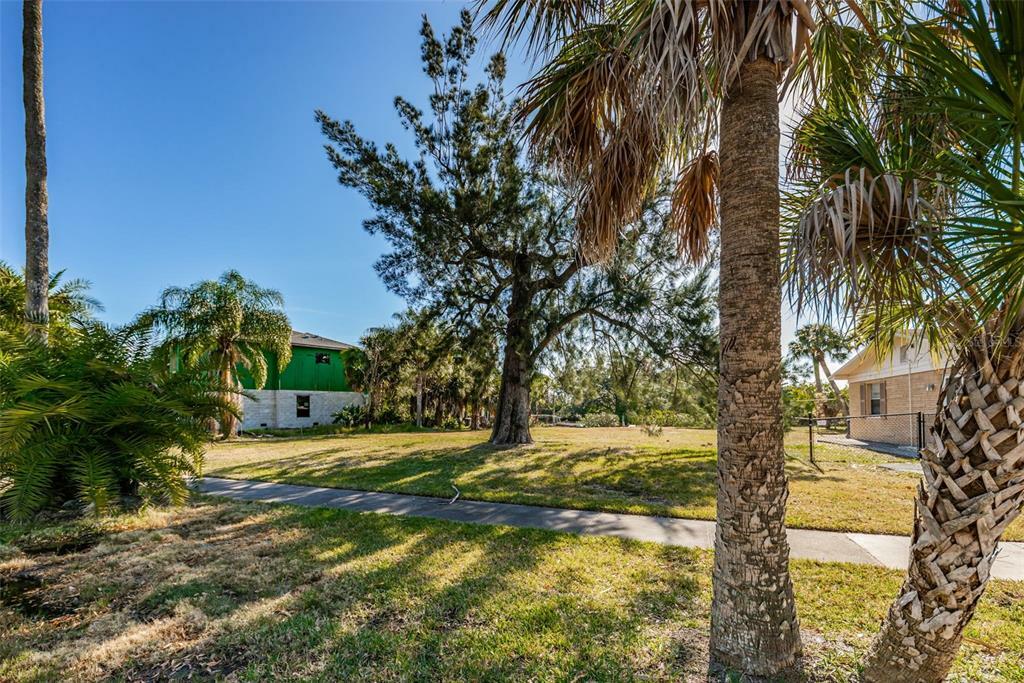 Property Photo:  56 Inness Drive  FL 34689 