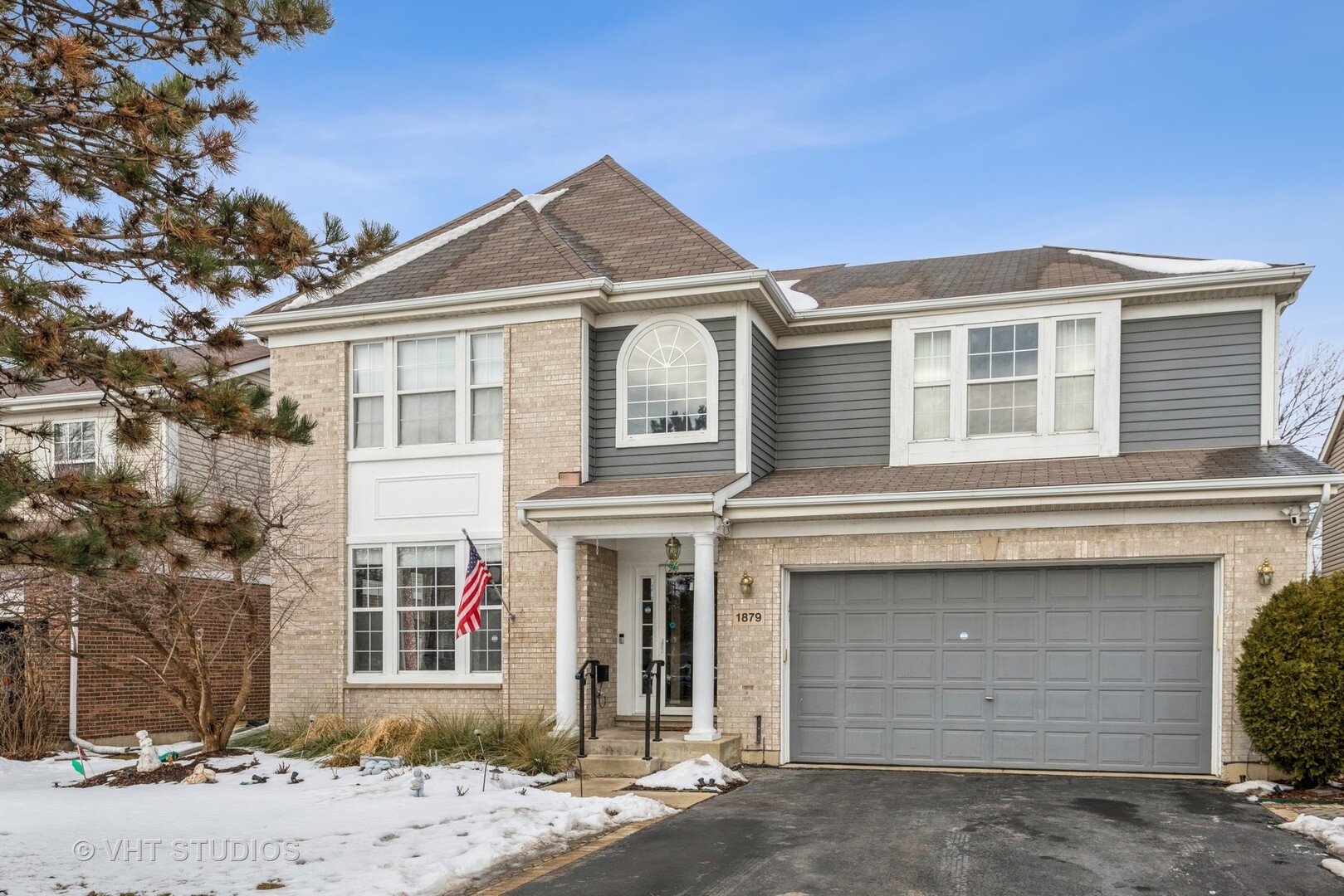 Property Photo: 1879 Krowka Drive IL 60016