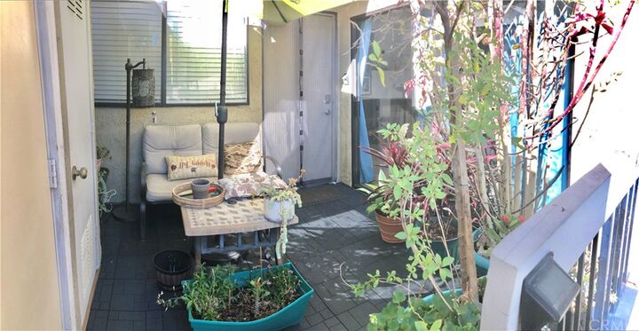 Property Photo:  5475 Twin Lakes Drive  CA 90630 