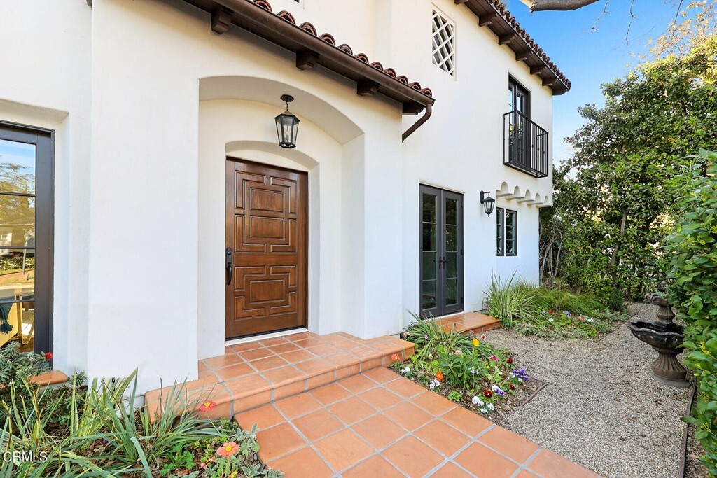 Property Photo: 521 La Paz Drive CA 91107