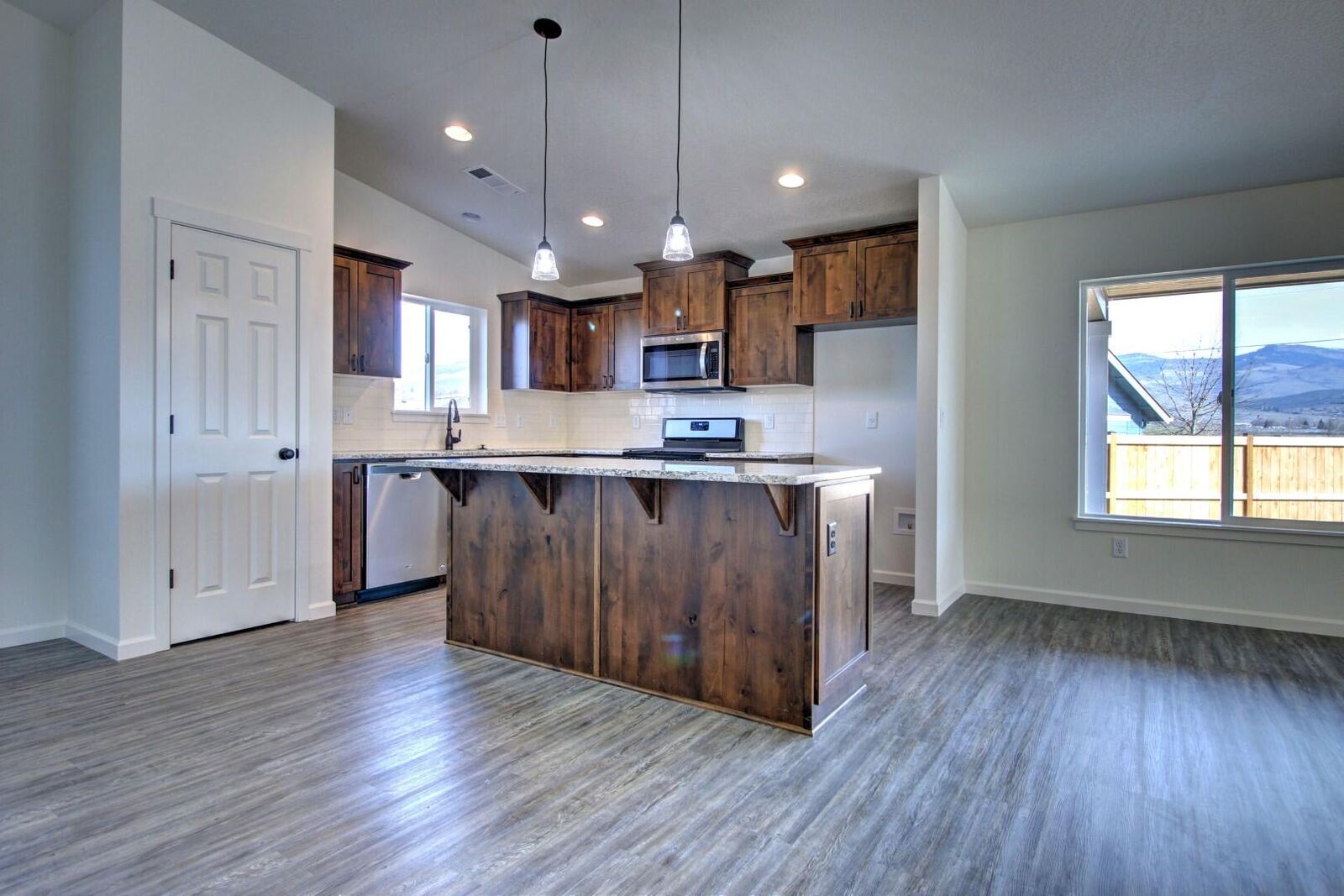 Property Photo:  145 Suncrest Road  OR 97540 