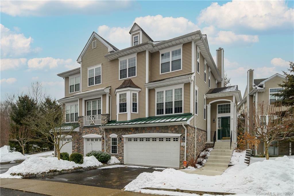 Property Photo: 14 Cambridge Drive 14 CT 06811