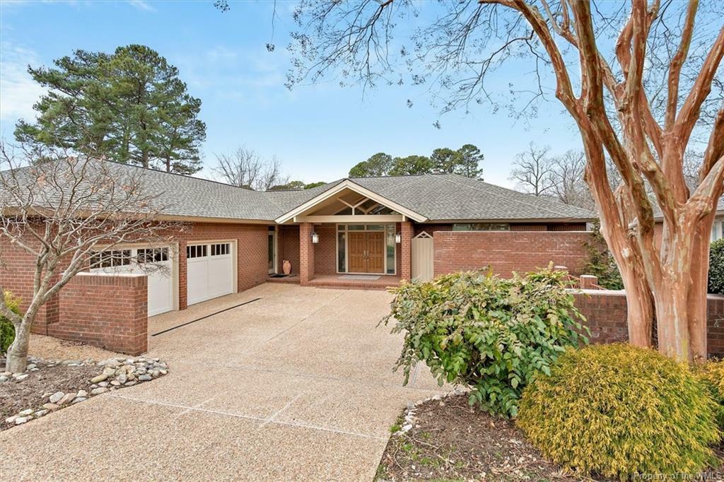 Property Photo: 15 Yeardleys Grant VA 23185
