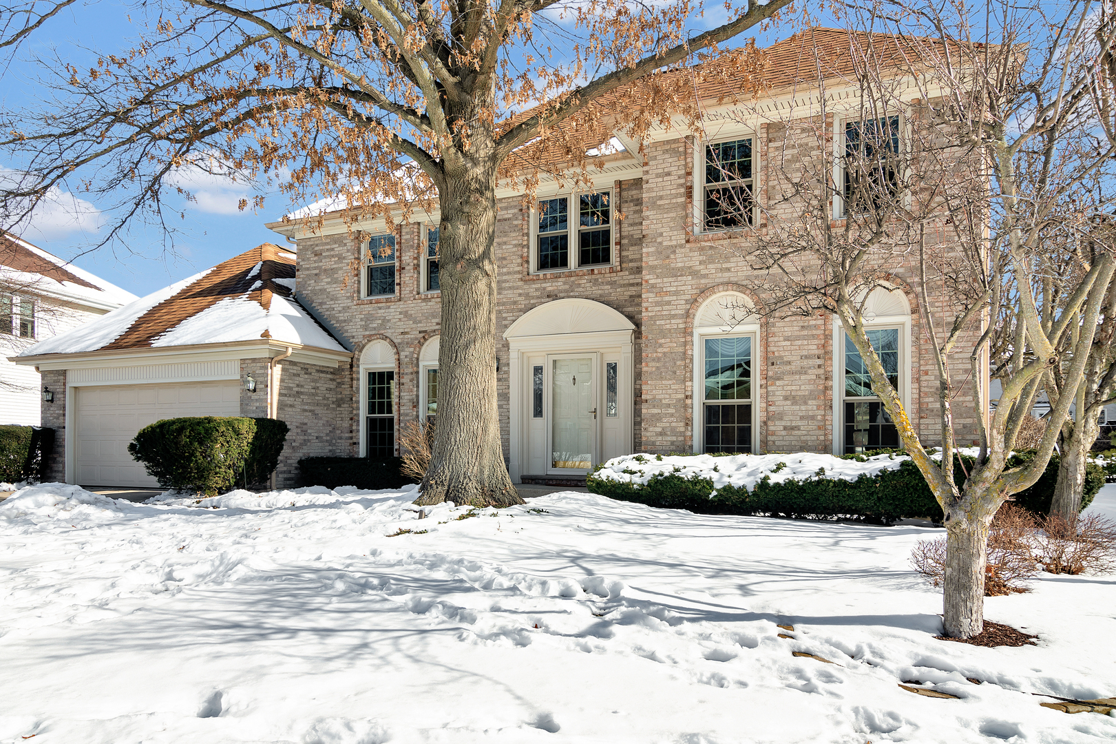Property Photo: 2461 Rio Grande Circle IL 60565