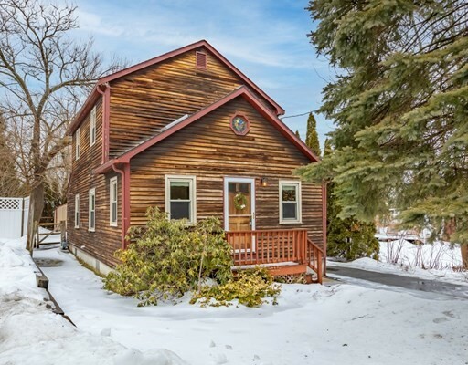 Property Photo: 5 Dahlia Drive MA 01460
