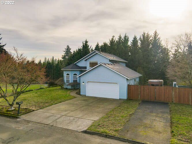 Property Photo: 11847 SE Riveridge Dr WA 98683