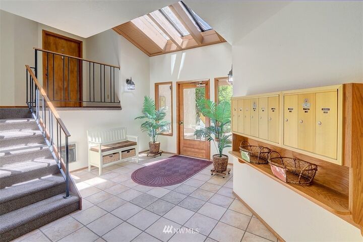 Property Photo:  2020 NW 195th Street 301  WA 98177 