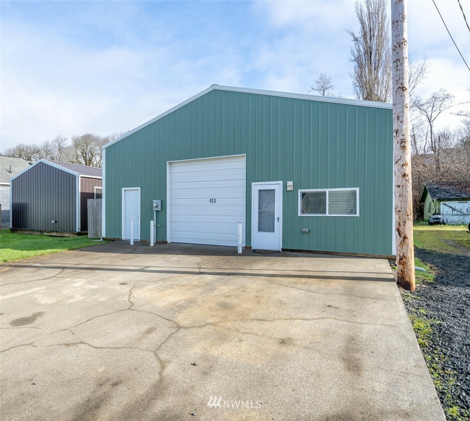 Property Photo: 413 Quincy Street WA 98586