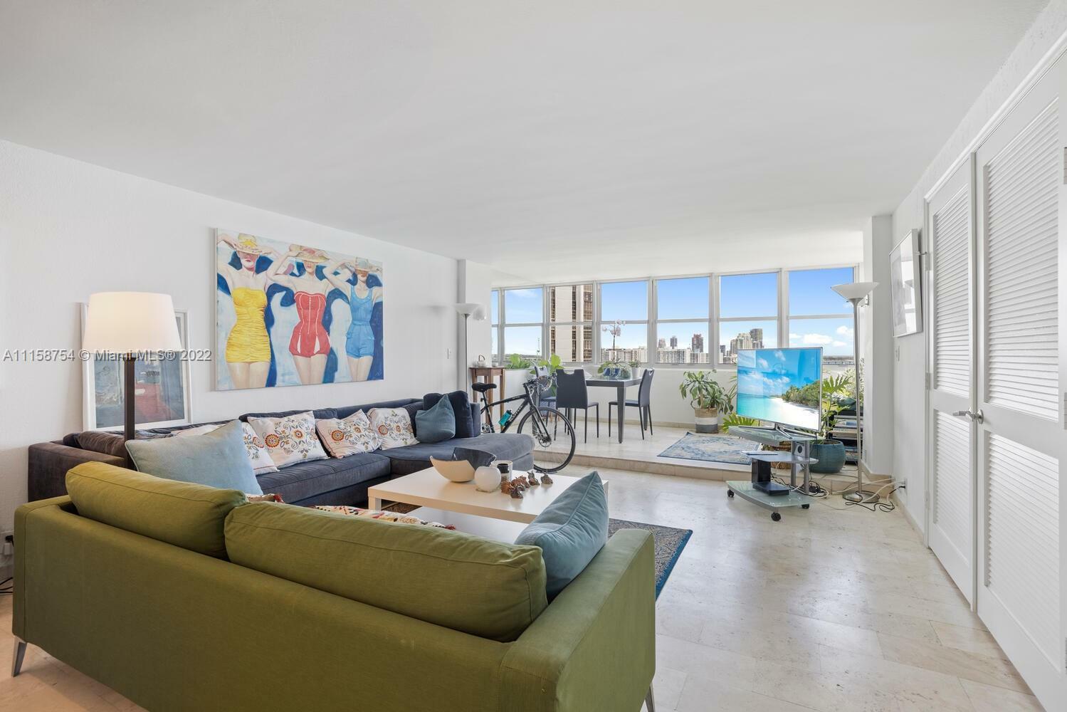 Property Photo: 5 Island Ave 15E FL 33139