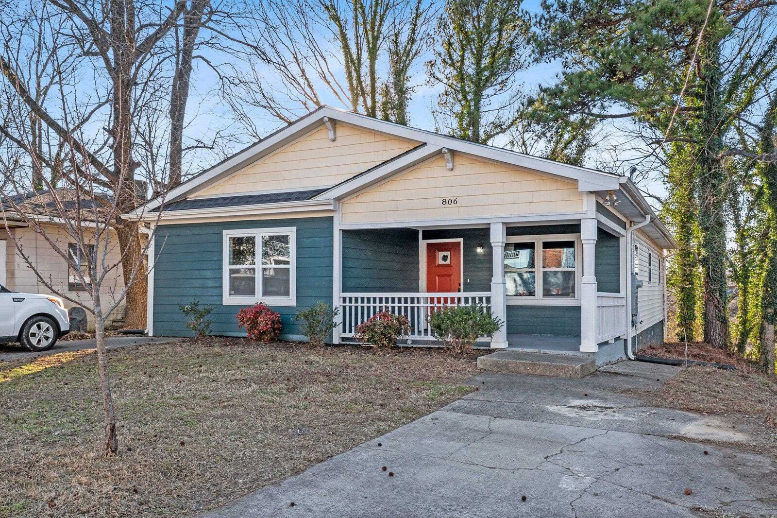 Property Photo: 806 S Roxboro Street NC 27707