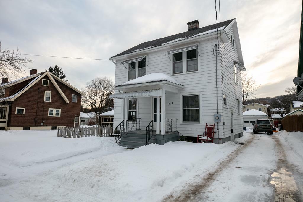 Property Photo: 927 Grove St NY 14901