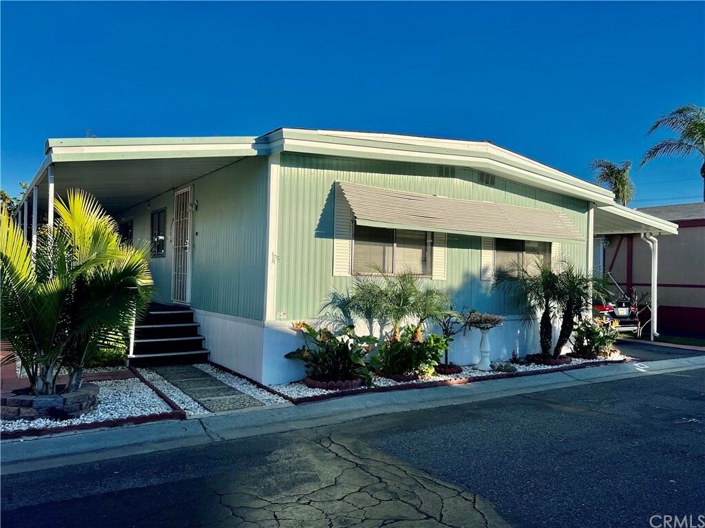 Property Photo:  3101 Fairview S 46  CA 92704 