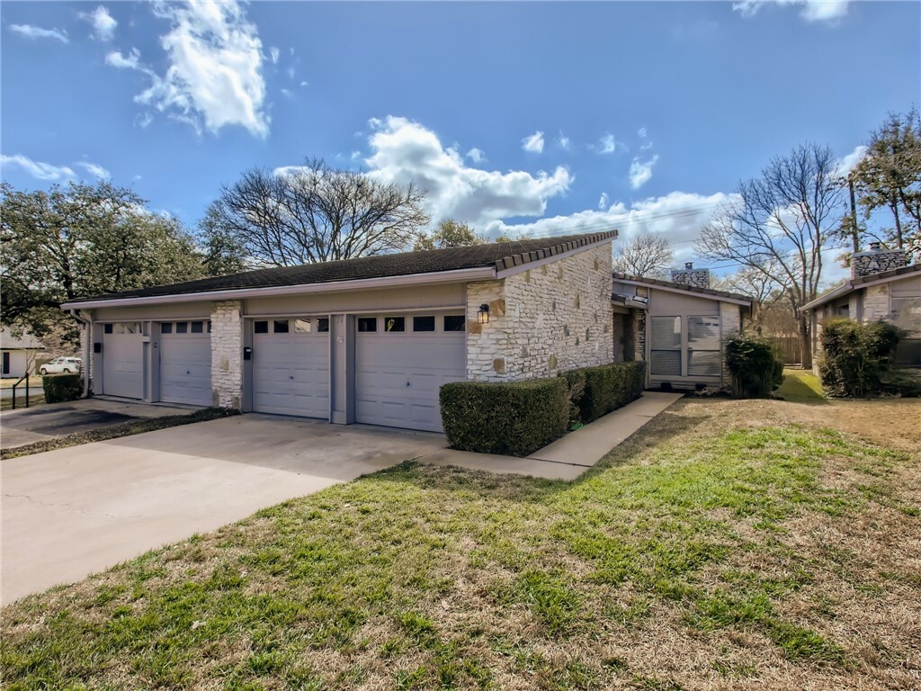 Property Photo: 11512 Tin Cup Drive 301 TX 78750