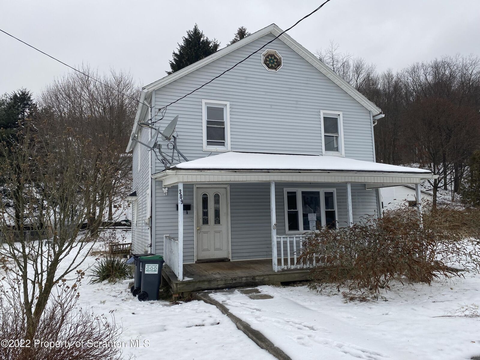 Property Photo: 309 Whitmore Avenue PA 18433