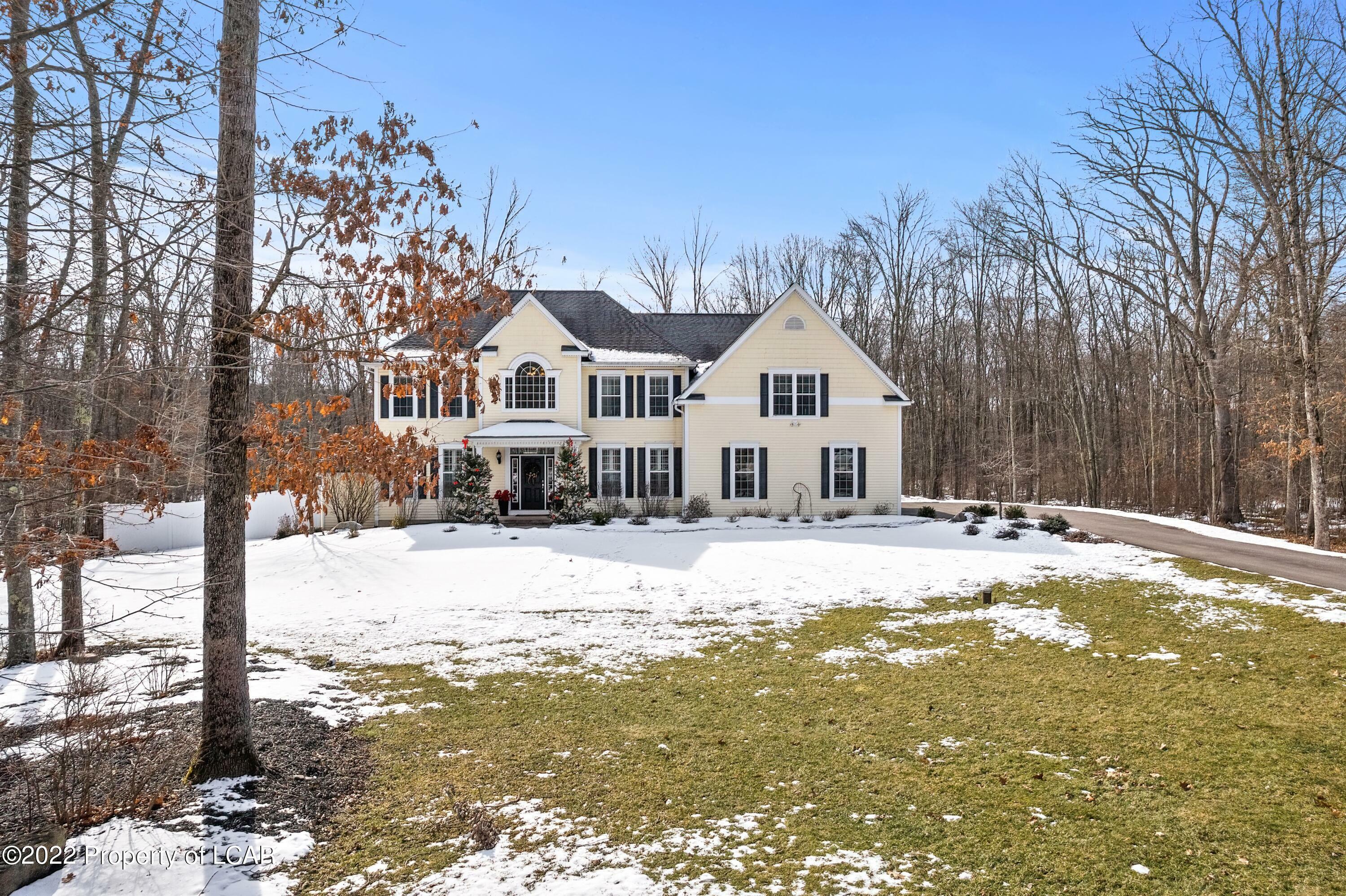 Property Photo:  20 Mallard Way  PA 18707 