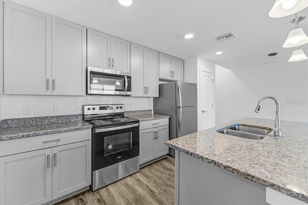 Property Photo: 5205 Eggleston Avenue 302 FL 32810