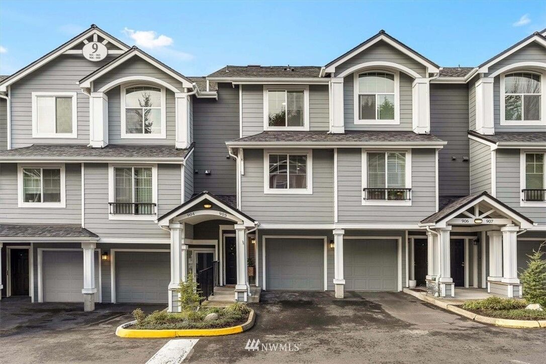 Property Photo:  16125 Juanita Woodinville Way NE NE 905  WA 98011 