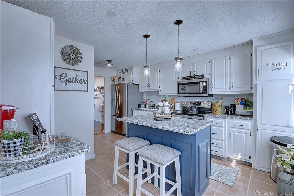 Property Photo:  6 Westchester Hills C  CT 06415 