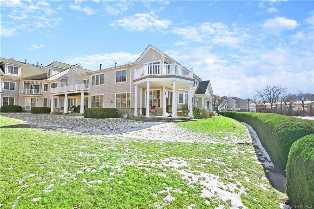 Property Photo:  913 Half Moon Bay Drive  NY 10520 