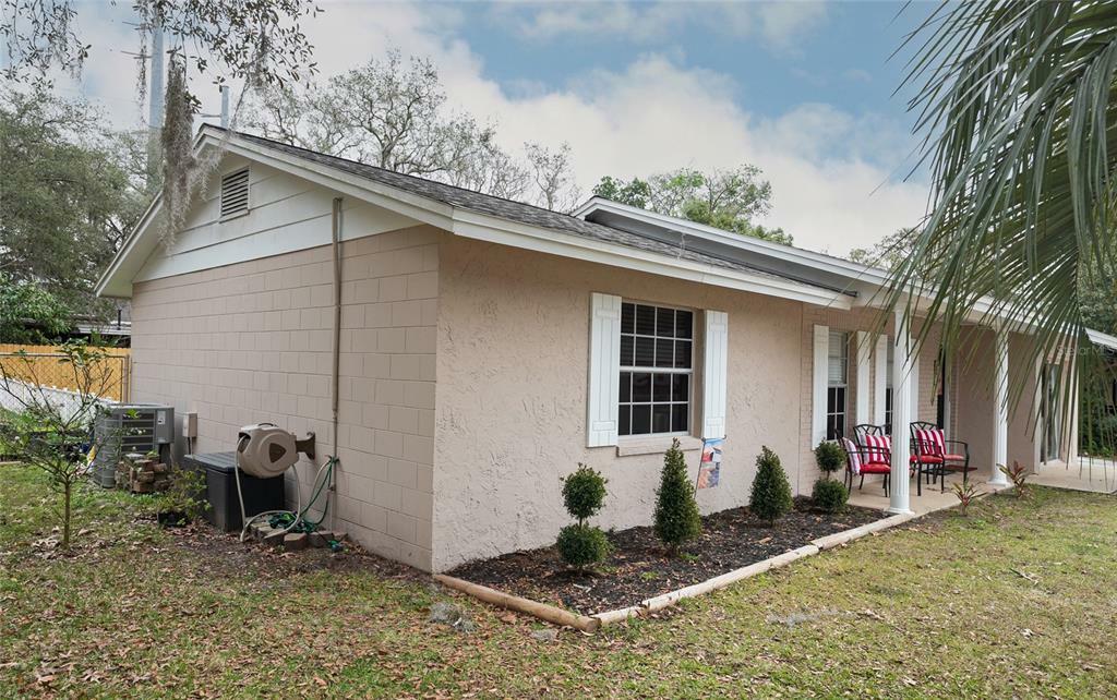 Property Photo:  999 Wolf Trail  FL 32707 