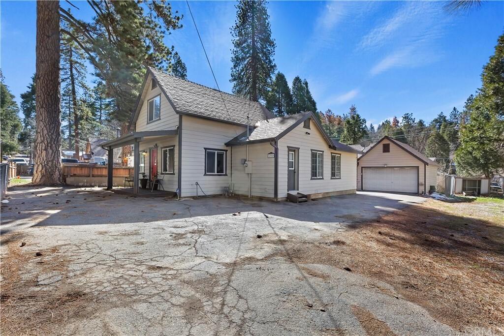 Property Photo:  22989 Pine Lane  CA 92325 