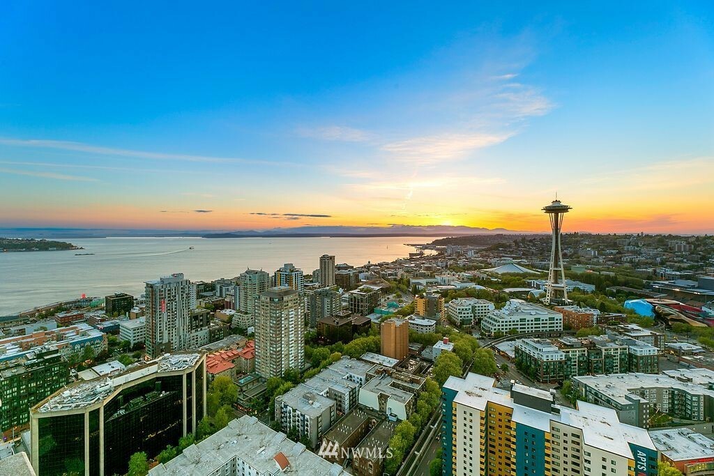 Property Photo:  588 Bell Street 1802S  WA 98121 