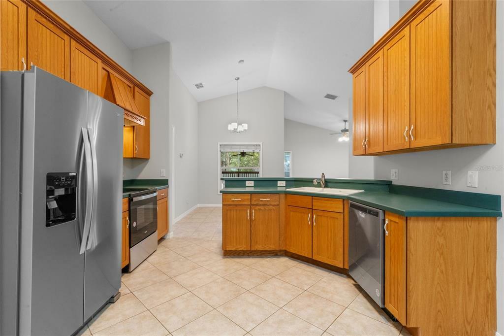 Property Photo:  2120 Old South Lane  FL 32712 