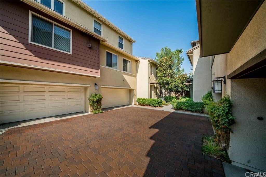 Property Photo:  12336 Hollyhock Drive 3  CA 91739 