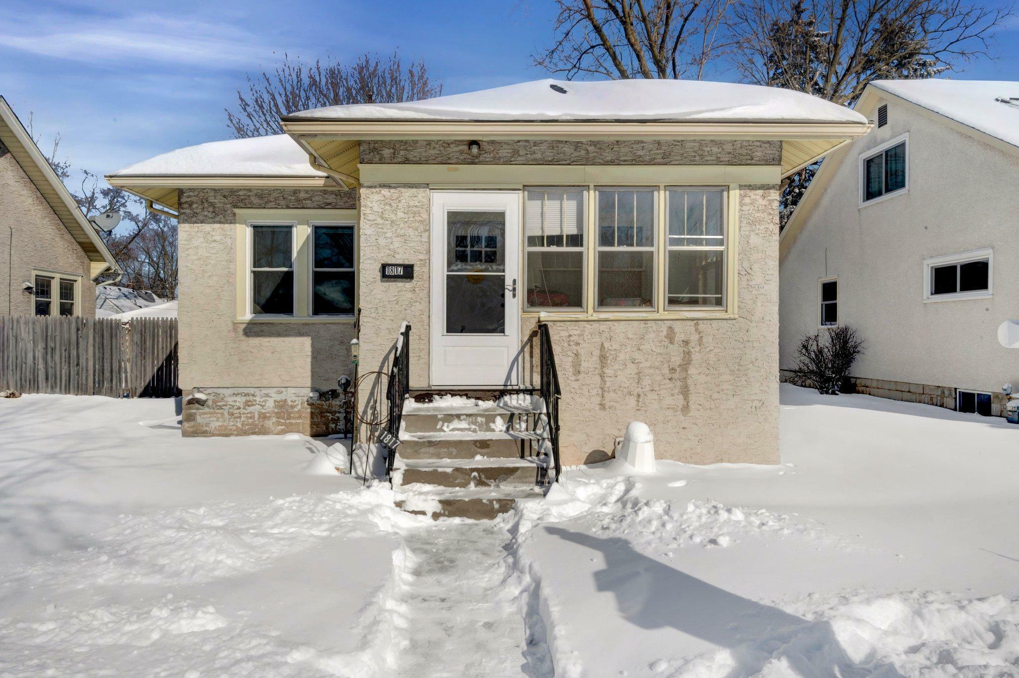 Property Photo: 1817 Reaney Avenue E MN 55119