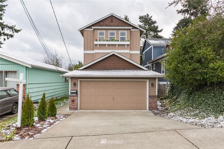 Property Photo:  6322 Latona Avenue NE  WA 98115 