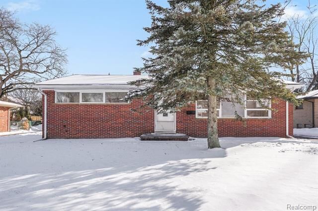 Property Photo: 1829 Hanover Road MI 48103