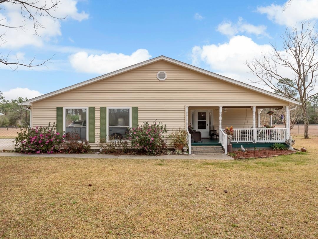 Property Photo:  802 Edwin Clark Road  FL 32351 