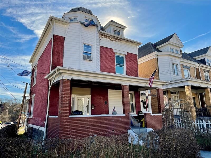 Property Photo: 1036 Chislett St PA 15206