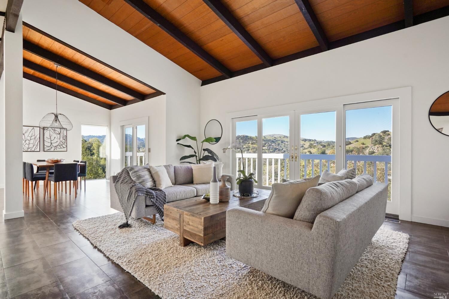 Property Photo:  6 Alice Way  CA 94960 