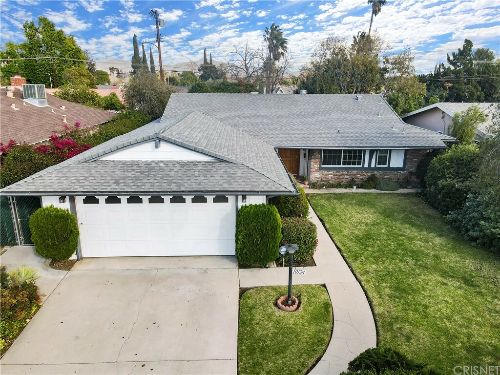 Property Photo:  10124 Gerald Avenue  CA 91343 