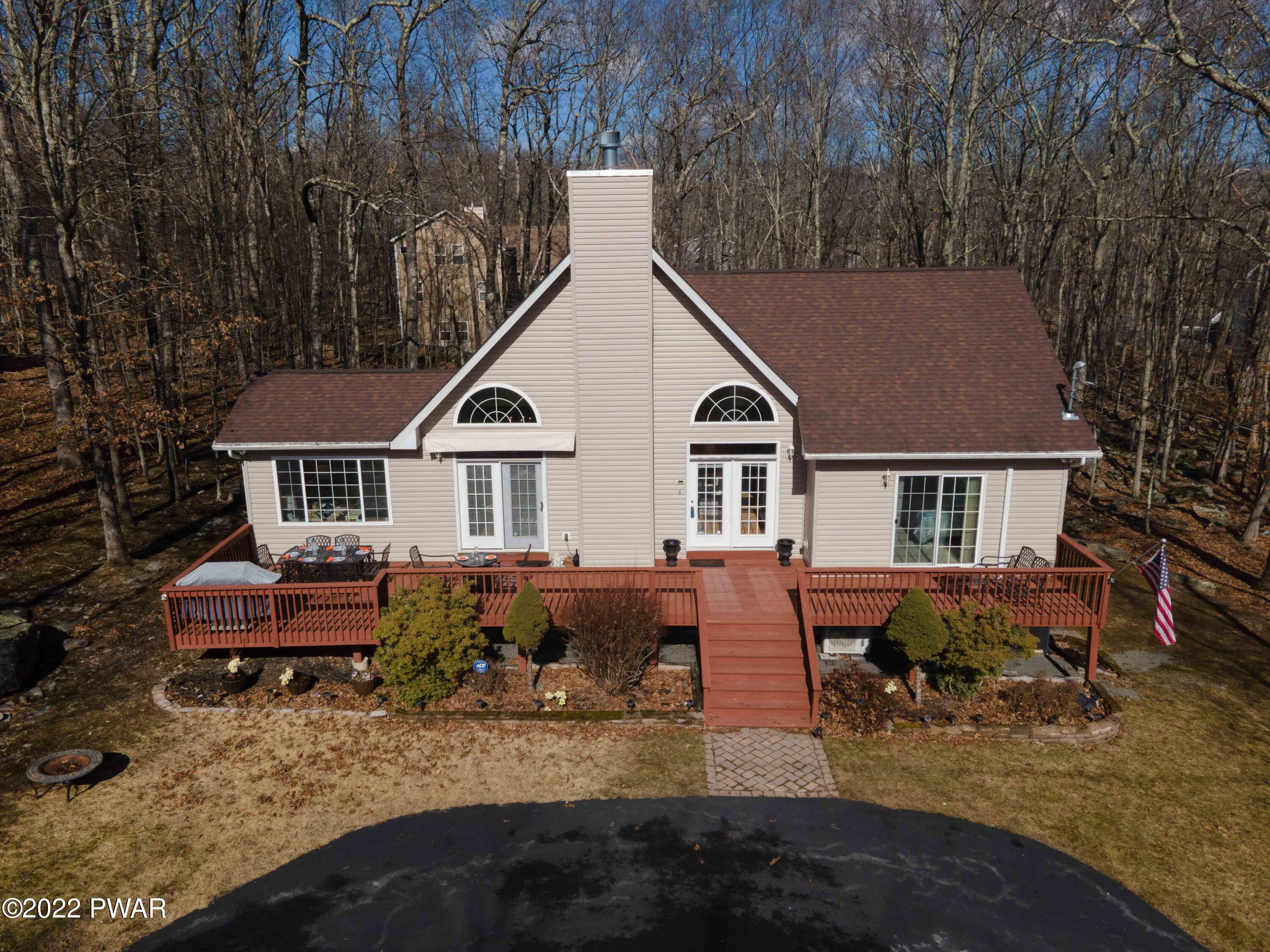 Property Photo:  111 Firelight Lane  PA 18435 