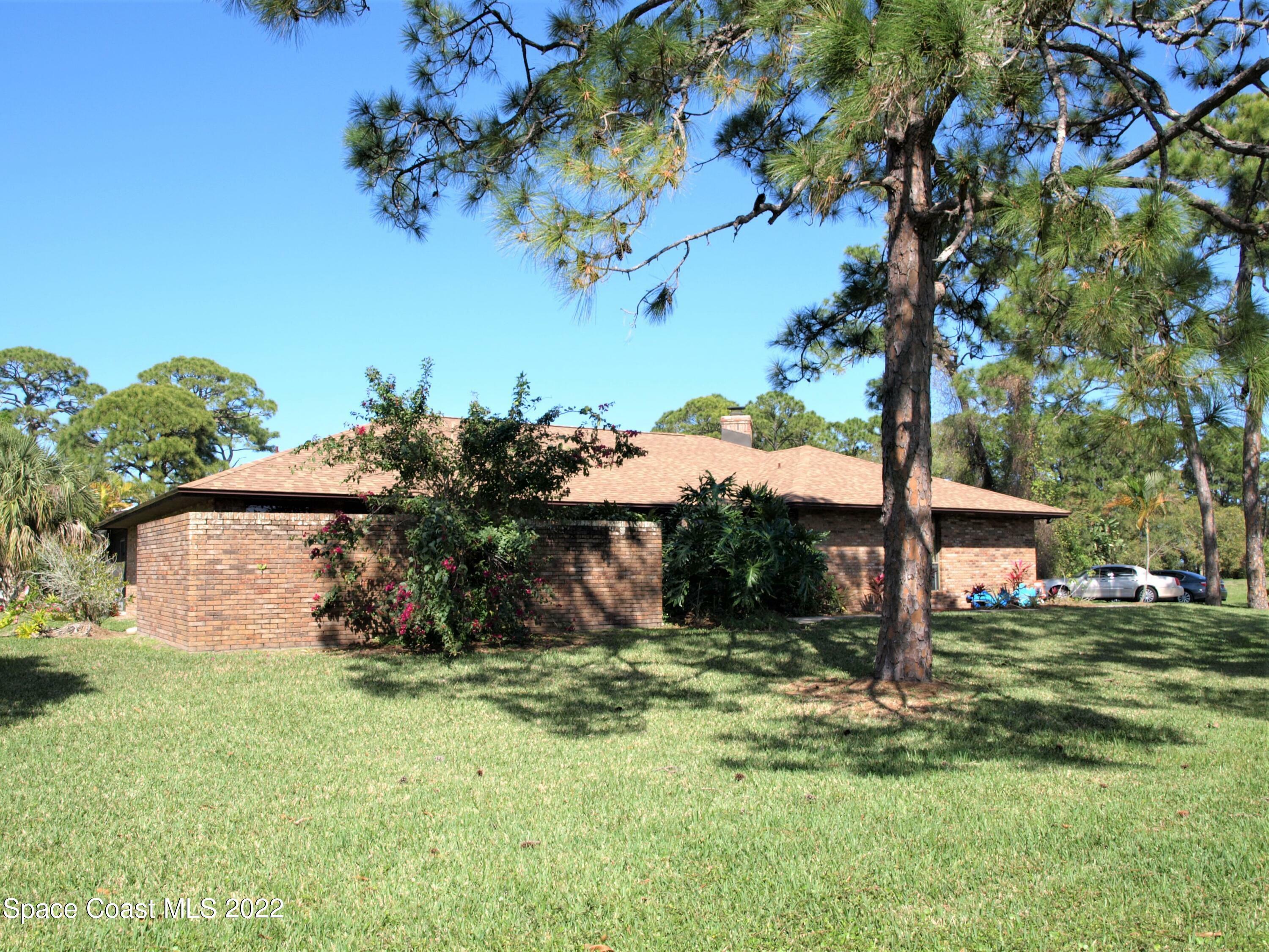 Property Photo:  3500 Reef Place  FL 32950 