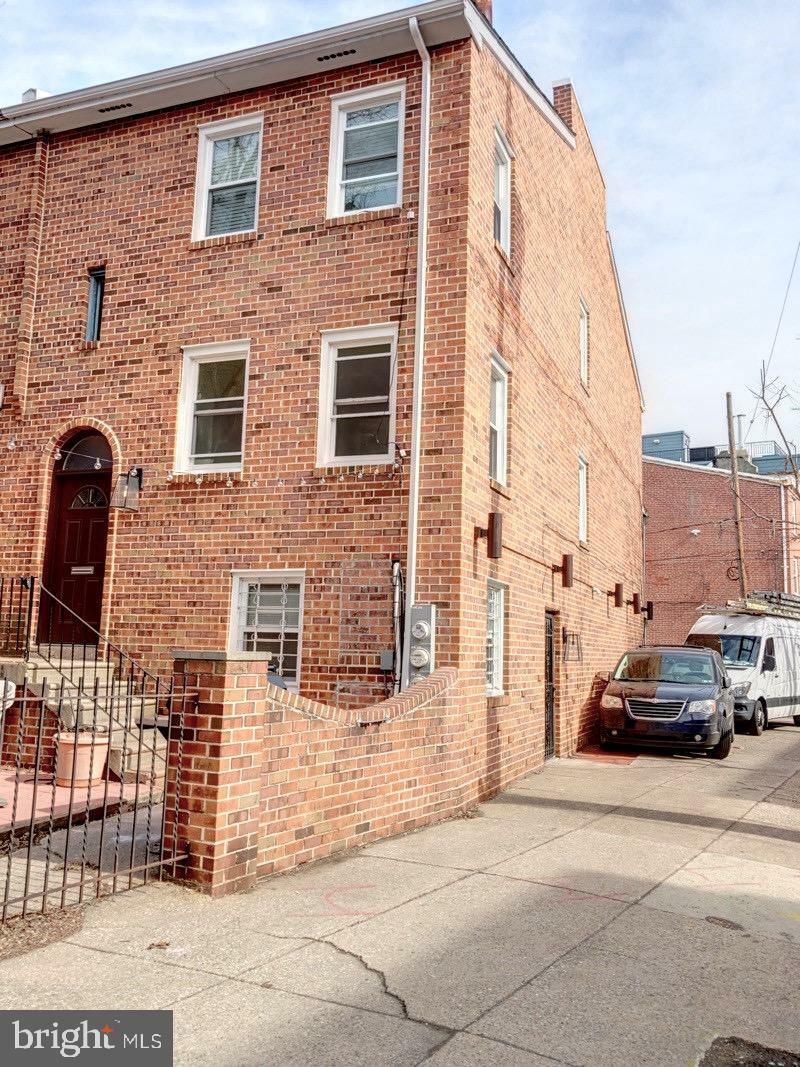 Property Photo:  840 S Howard Street Court  PA 19147 